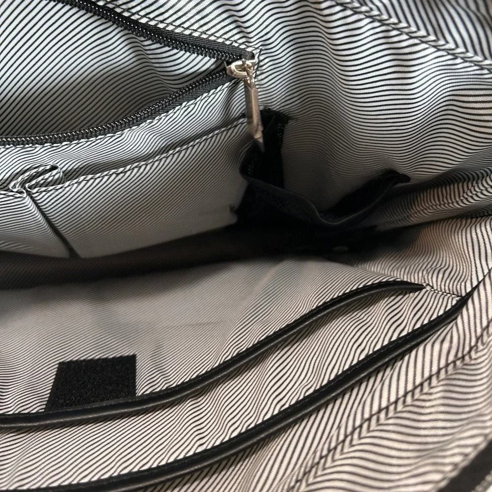 Kenneth Cole Reaction used good